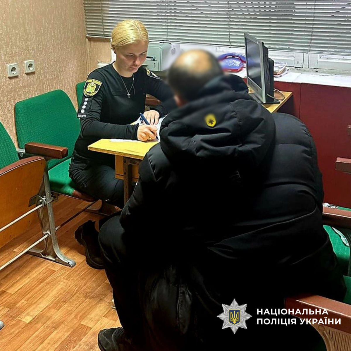 Злодюга пограбував людину у переході харківського метро